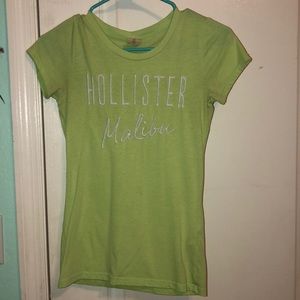 hollister t shirt.